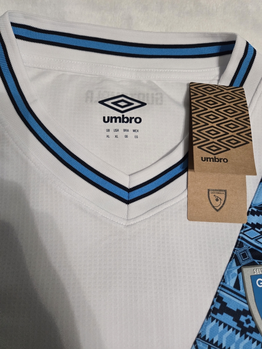 Umbro Men's 23/24 Guatemala National Team Soccer Jersey X-Large - Picture 8 of 11
